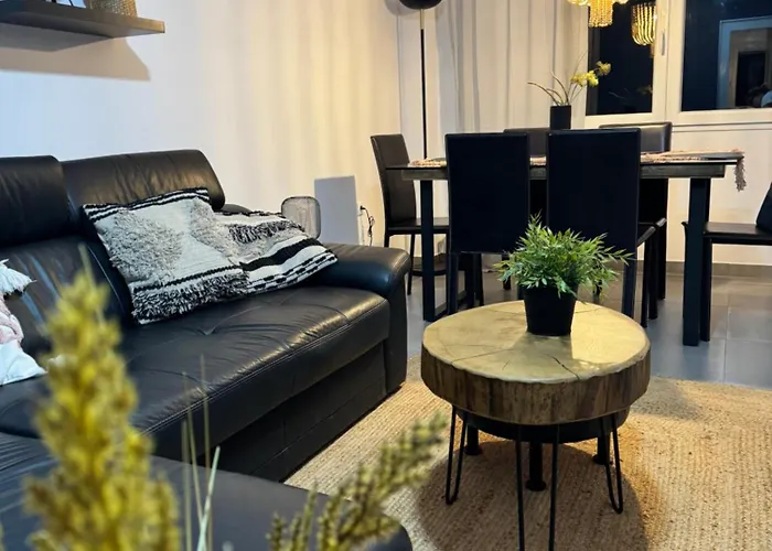 Vista Bella 아파트 라망가델마르메노